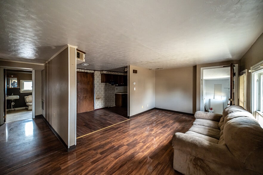More Photos Of 218 2nd St, Fulton Apartments For Sale