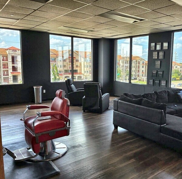 More Photos Of 13111 Westheimer Rd, Houston Office For Sale