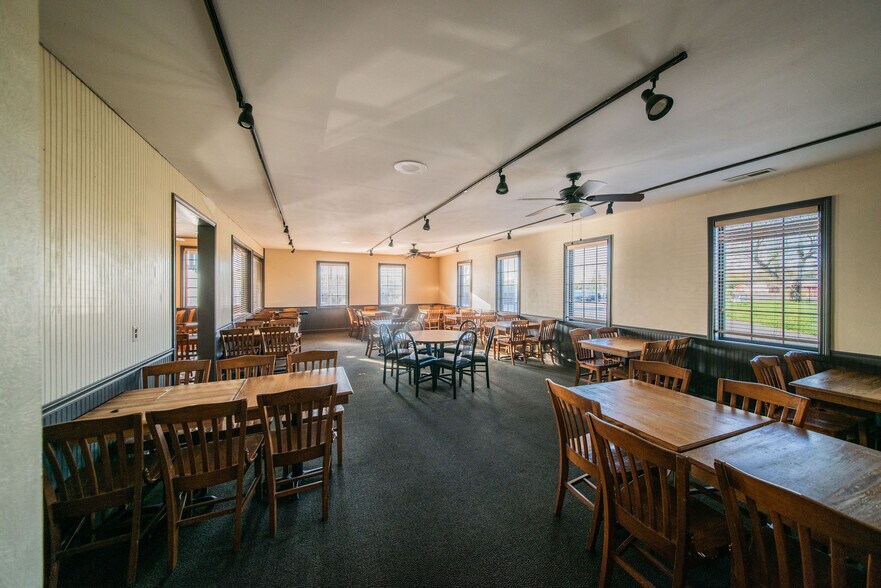 More Photos Of 7052 Benton Rd, Paducah Restaurant For Sale