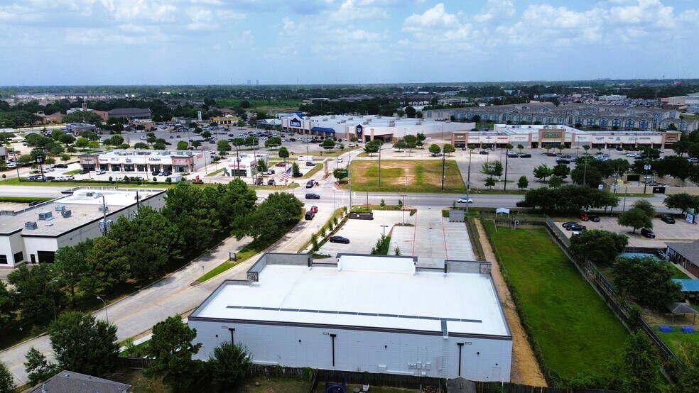 More Photos Of 20625 Kuykendahl Rd, Spring General Retail For Lease