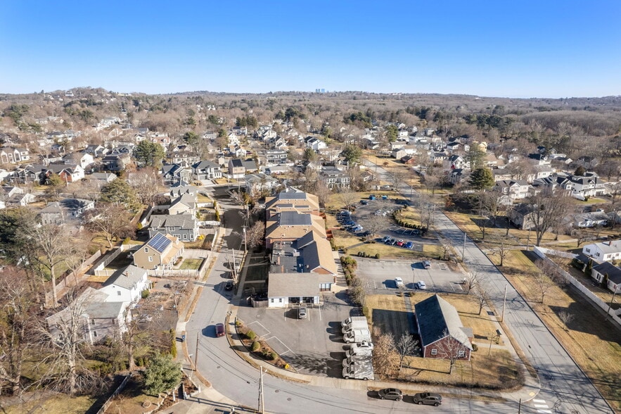 More Photos Of 655 Saw Mill Brook Pky, Newton General Retail For Sale