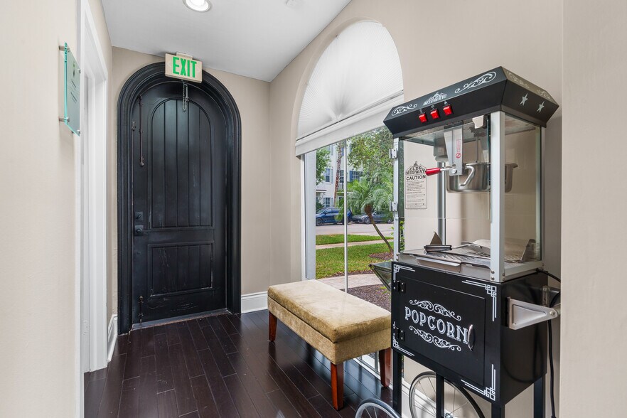 More Photos Of 354 NE 1st Ave, Delray Beach Office For Sale