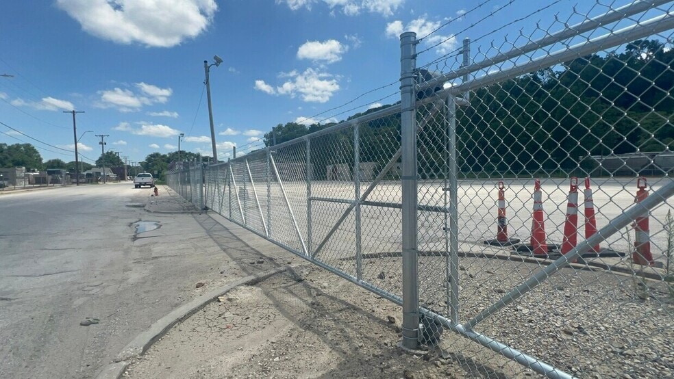 Primary Photo Of 2101 Guinotte Ave, Kansas City Land For Lease