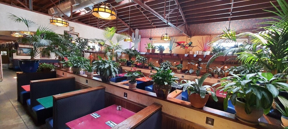 More Photos Of 3298 Highland Dr, Salt Lake City Restaurant For Sale