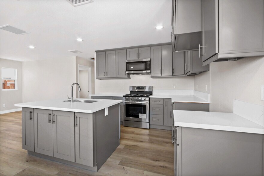 More Photos Of 13392 Magnolia St, Garden Grove Apartments For Sale