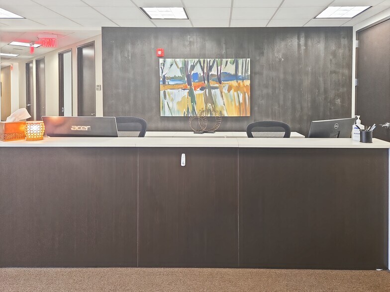 More Photos Of 800 E 101st Ter, Kansas City Coworking Space