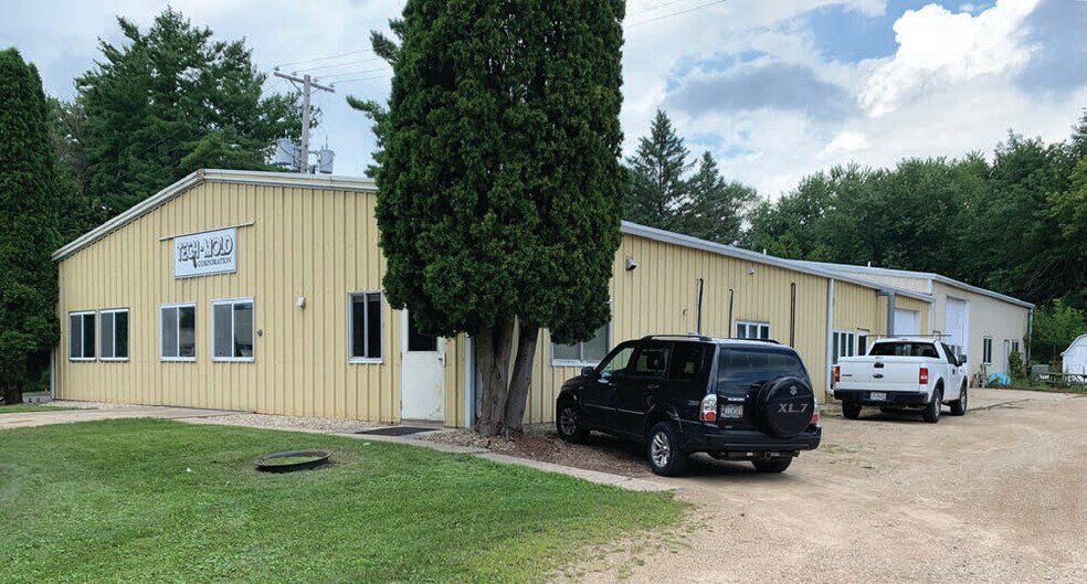 Primary Photo Of 116 Antique Ln, De Forest Warehouse For Sale