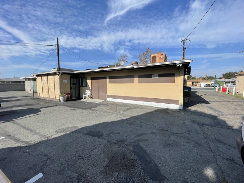 More Photos Of 1854 W 17th St, Santa Ana Freestanding For Sale