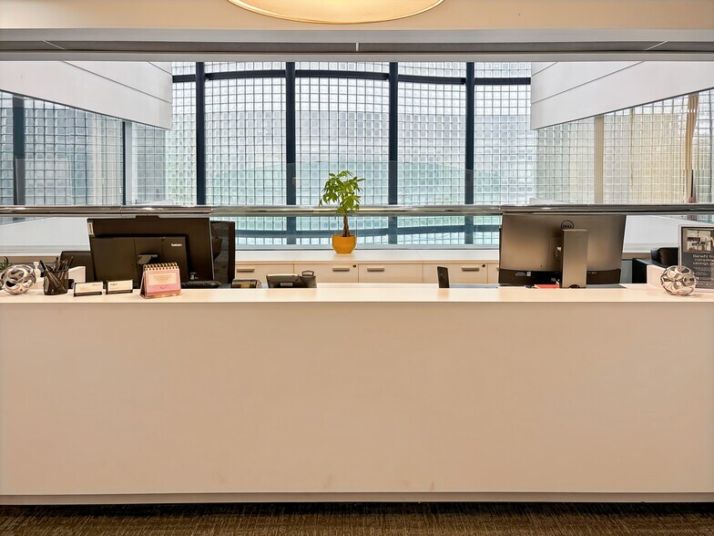 More Photos Of 100 W Big Beaver Rd, Troy Coworking Space