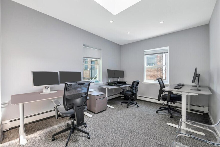 More Photos Of 39 Main St, Northport Office For Lease