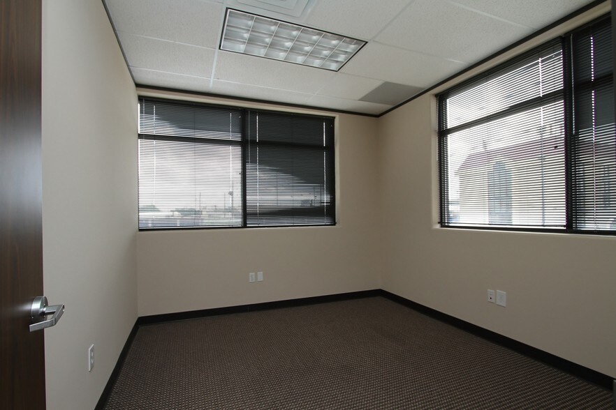 More Photos Of 14521 Old Katy Rd, Houston Medical For Lease