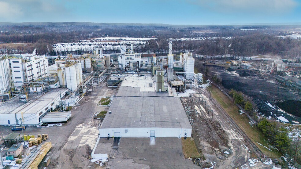 More Photos Of 4250 Bells Ln, Louisville Manufacturing For Sale