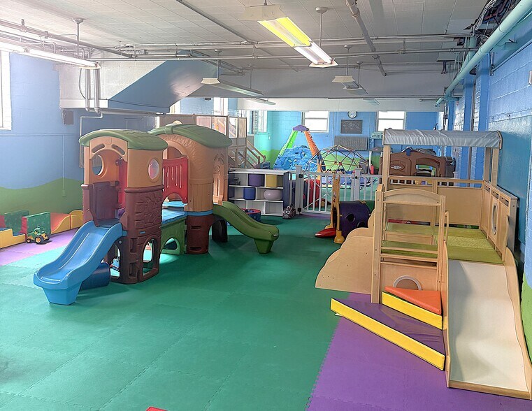 More Photos Of 50 Beach St, Saco Schools For Sale