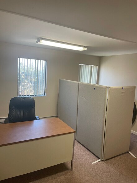 More Photos Of 567 Vauxhall St, Waterford Medical For Sale