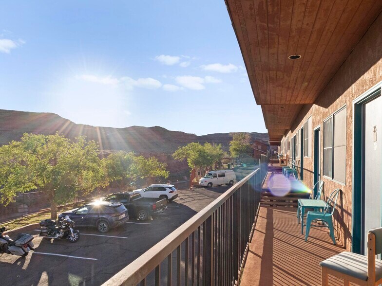 More Photos Of US 163 & San Juan River, Mexican Hat Hotel For Sale