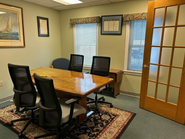 More Photos Of 475 School St, Marshfield Medical For Lease