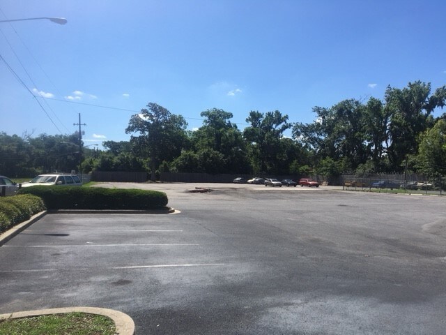 More Photos Of 9602 White Bluff Rd, Savannah Convenience Store For Sale