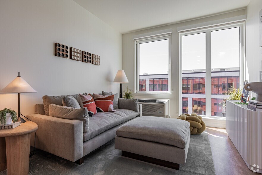 More Photos Of 550 SE Martin Luther King Jr Blvd, Portland Apartments For Lease