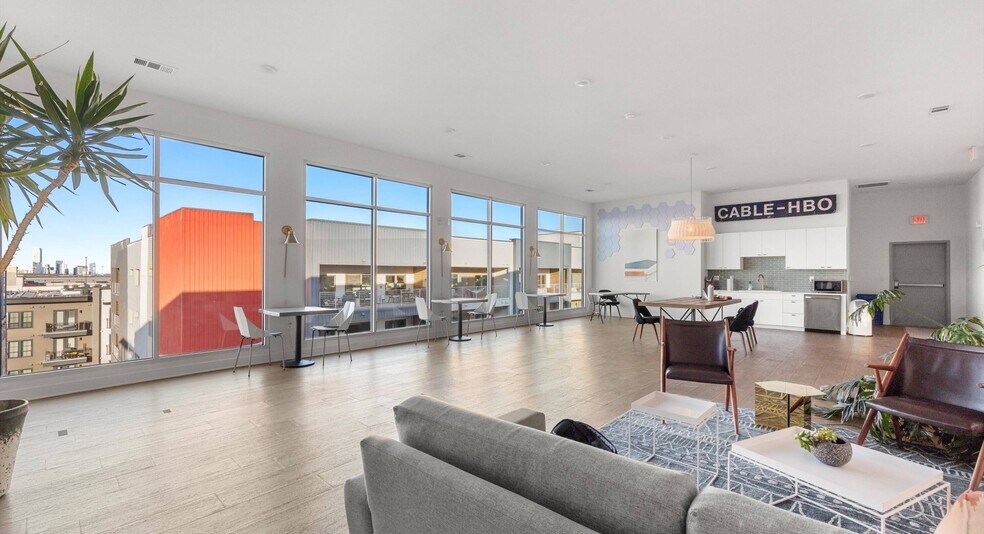 More Photos Of 4361 S Congress Ave, Austin Apartments For Sale