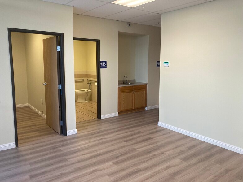 More Photos Of 11981 Jack Benny Dr, Rancho Cucamonga Warehouse For Lease