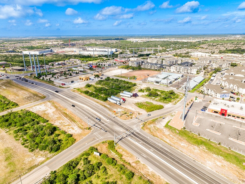 More Photos Of 211 Crossing Ave, San Antonio Unknown For Lease