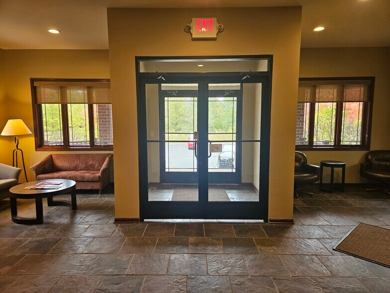 More Photos Of 3601 McDonough St, Joliet Office For Sale