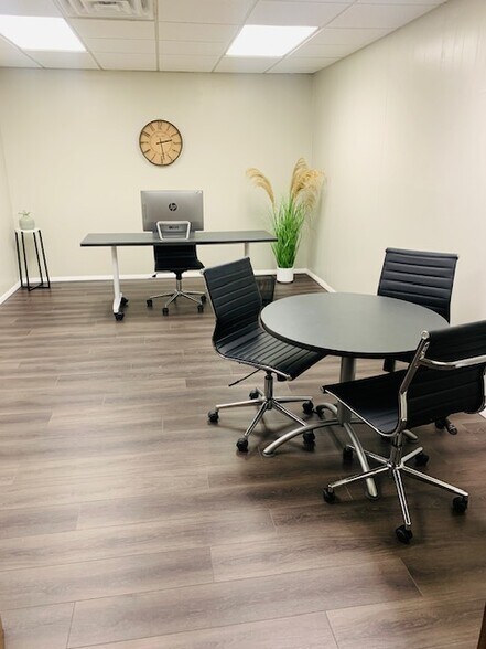 More Photos Of 329 Pine St, Williamsport Office For Lease