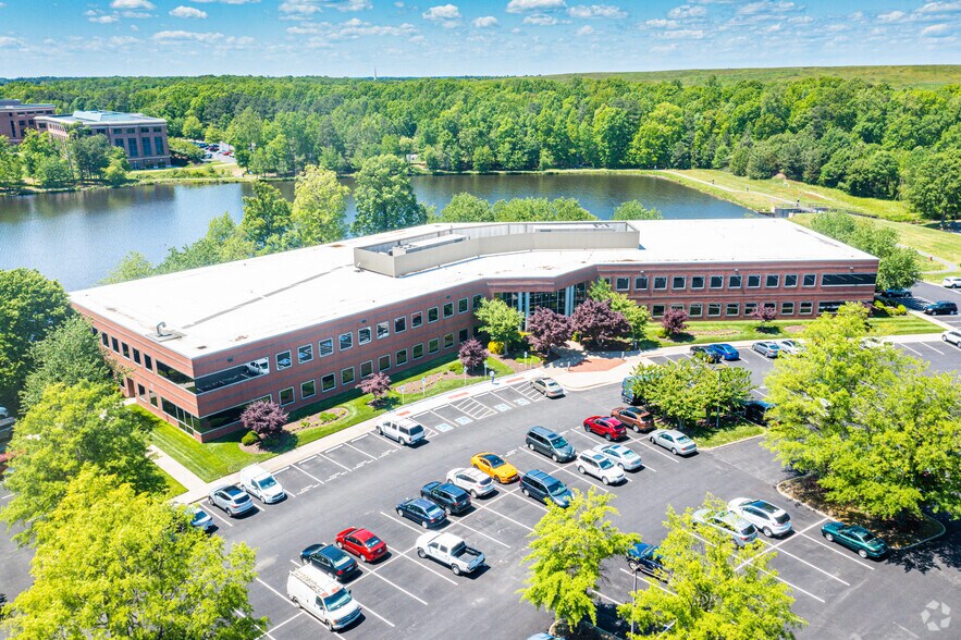 More Photos Of 4900 Cox Rd, Glen Allen Office For Lease