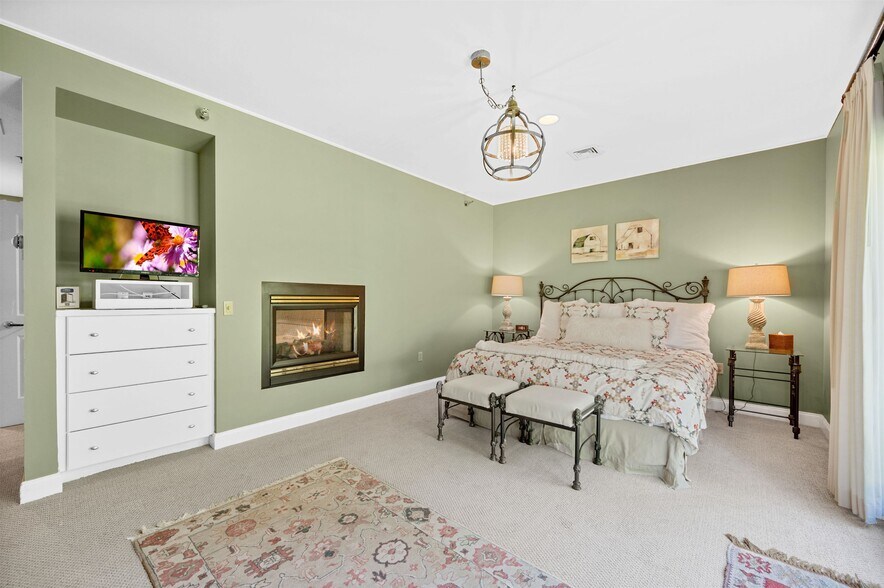 More Photos Of 89 Houston Farm Rd, Stowe Hotel For Sale