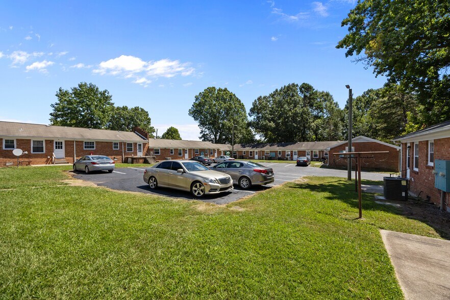 More Photos Of 2501 Vanstory St, Greensboro Apartments For Sale