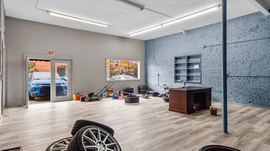 More Photos Of 201 S Main St, Warrenton Office For Sale