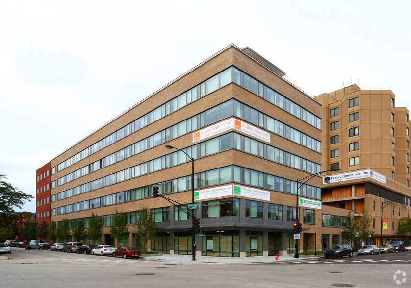 More Photos Of 558 W Webster Ave, Chicago Apartments For Lease