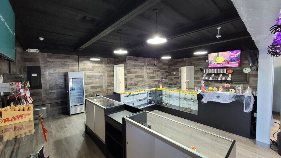 More Photos Of 2300 S Air Depot Blvd, Midwest City Freestanding For Lease