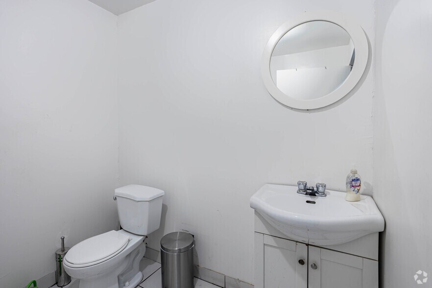 More Photos Of 10130 107 Av NW, Edmonton Storefront For Sale