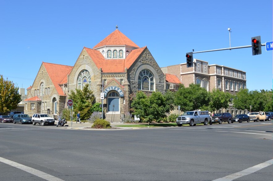 Primary Photo Of 221 E Martin Luther King Jr Blvd, Yakima Religious Facility For Sale