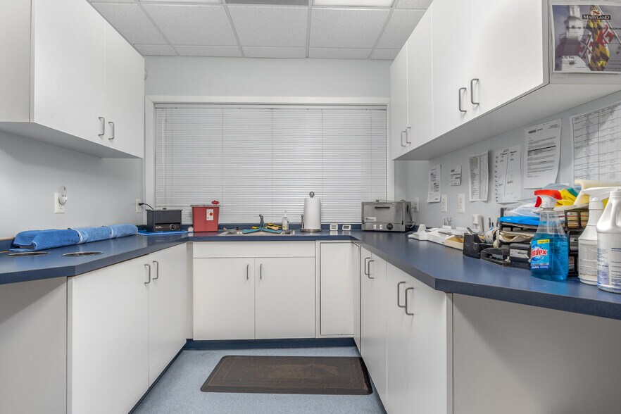 More Photos Of 100 Tuscanny Dr, Frederick Office For Sale