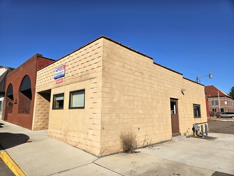 More Photos Of 15 E Eau Claire St, Rice Lake Office For Sale