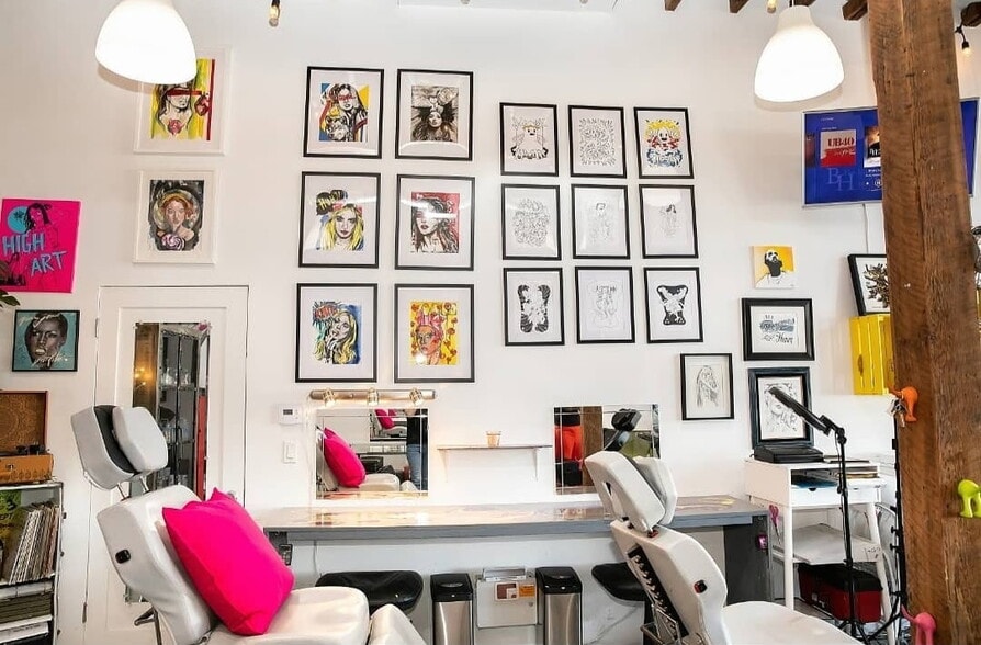 More Photos Of 4870-4872 W Adams Blvd, Los Angeles General Retail For Lease