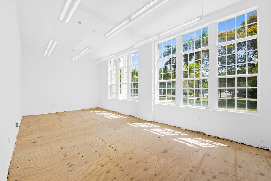 More Photos Of 301 SW 13th Ave, Fort Lauderdale Office For Sale