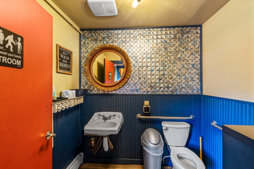 More Photos Of 1117 Lincoln Ave, Steamboat Springs Freestanding For Sale