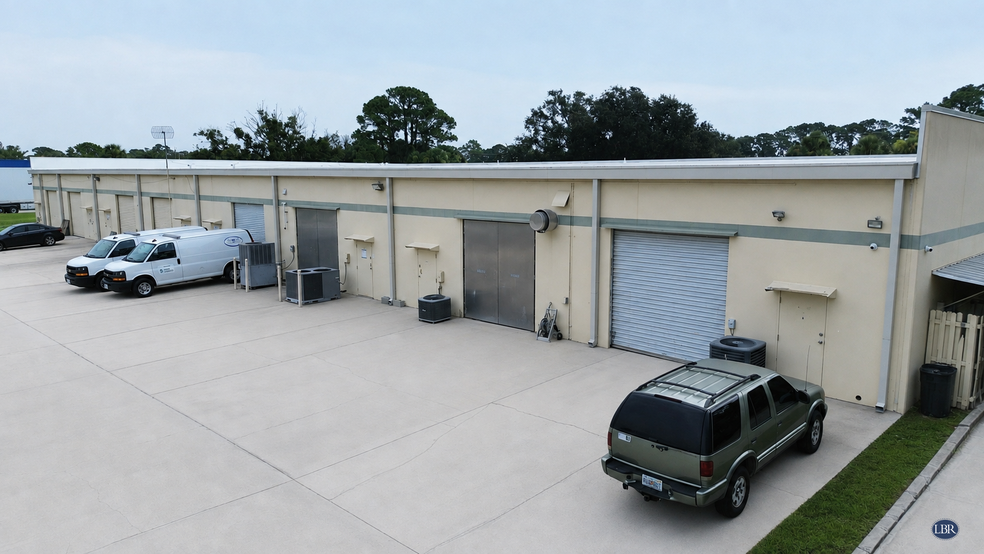 More Photos Of 250 East Dr, Melbourne Warehouse For Lease