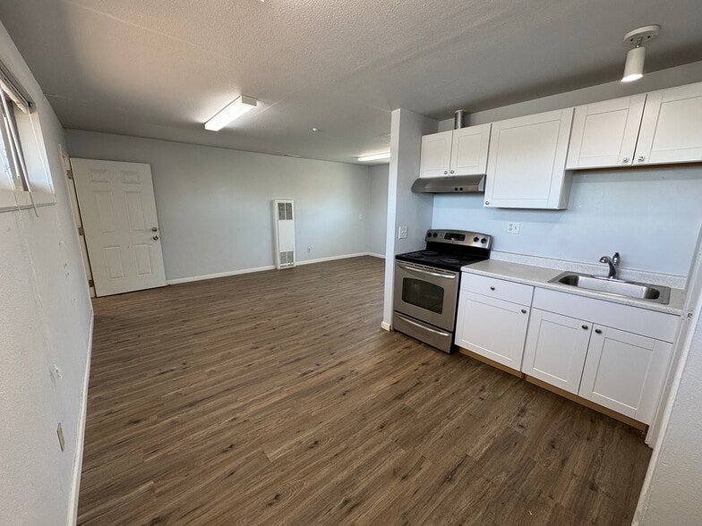 More Photos Of 2820 Broadmoor Ave, Concord Office For Sale