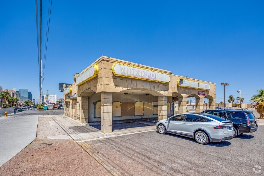 More Photos Of 3969 Las Vegas Blvd S, Las Vegas Bar For Lease