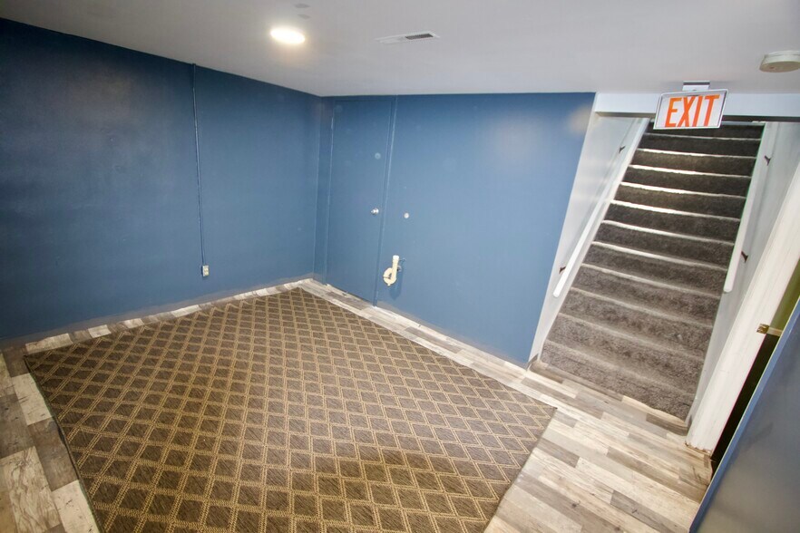 More Photos Of 123 N Jackson St, Janesville Office For Sale