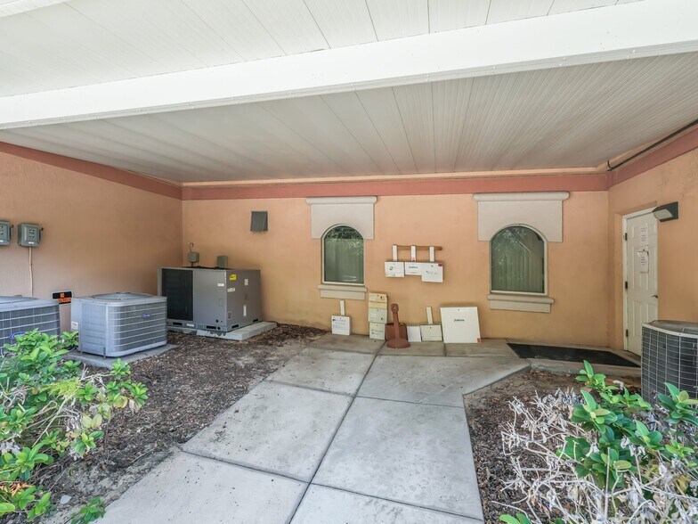 More Photos Of 1414 E Main St, Leesburg Medical For Sale