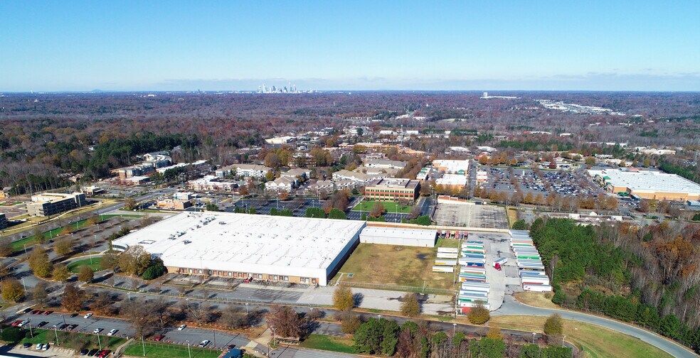 More Photos Of 10301 Monroe Rd, Matthews Warehouse For Lease