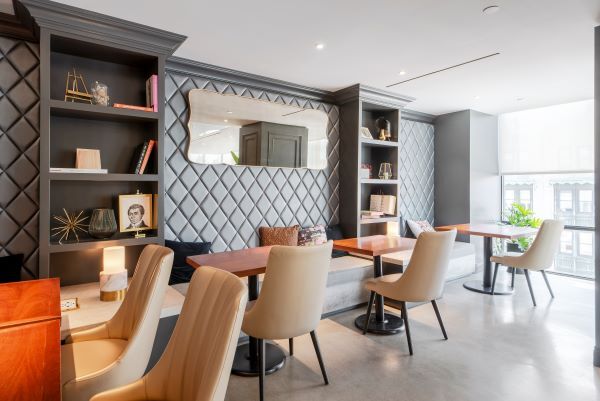 More Photos Of 233 W 125th St, New York Hotel For Lease