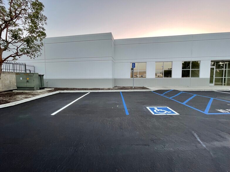 More Photos Of 20712 Civic Center Dr, Lake Forest Warehouse For Lease