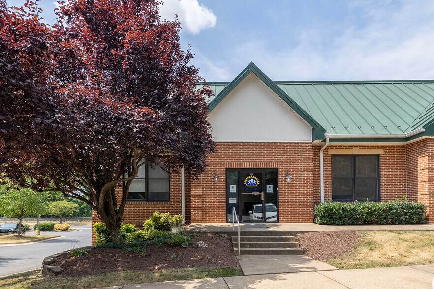 Primary Photo Of 500 W Jubal Early Dr, Winchester Medical For Sale