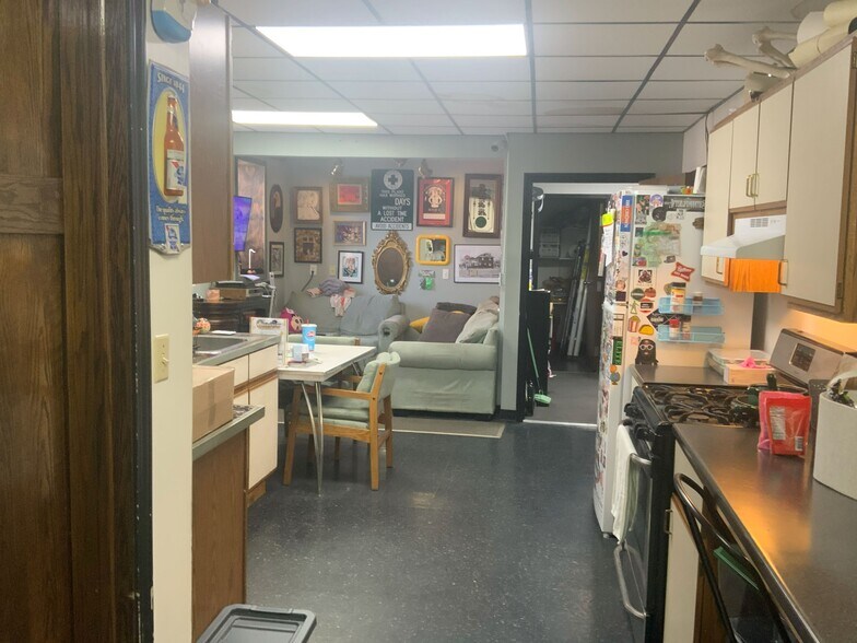 More Photos Of 32 Erie St N, Massillon Storefront Retail Office For Sale